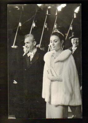 pictory: Shah and Shahbanou arrive at the Paris Opera Garnier (1961)