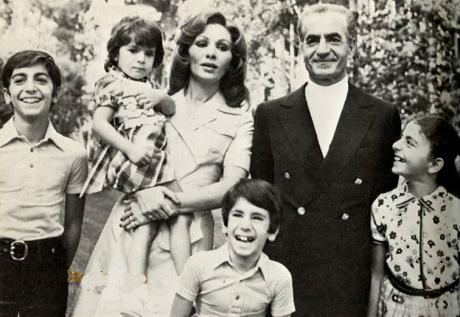 ROYALTY: Happy Times for Shah and Family (1971)