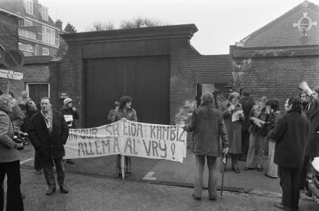 PHOTO: Amsterdam, 1974: Persian Students Against Shah