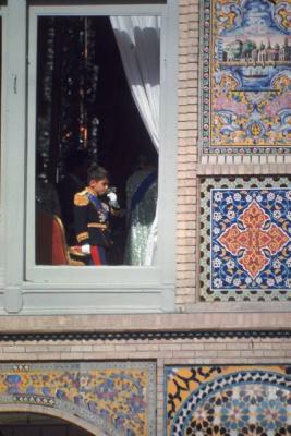 pictory: Cheers ! Crown Prince Reza Sips Champagne after coronation 