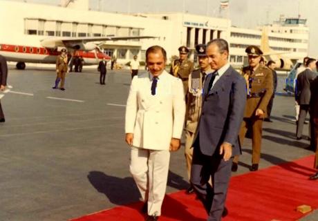 Shah and Shahbanou Farah visit Jordan (1975) 