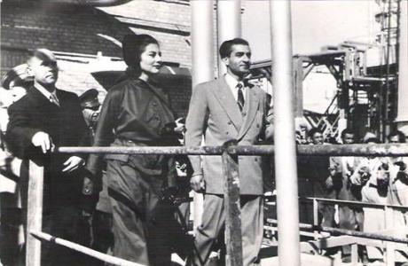 pictory:Soraya and Shah Visit Abadan Oil Refinery (1952) 